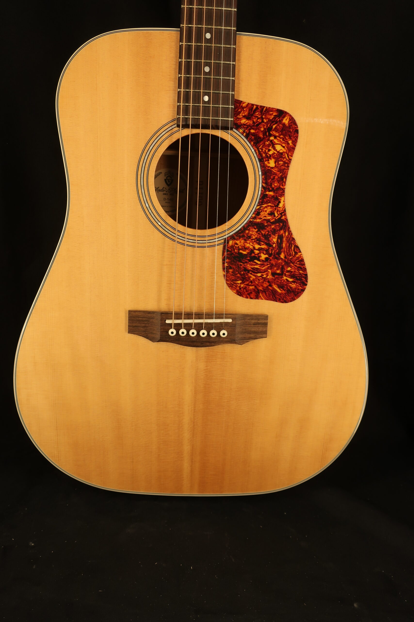 Guitare Folk Guild D140 Naturel en Houss2