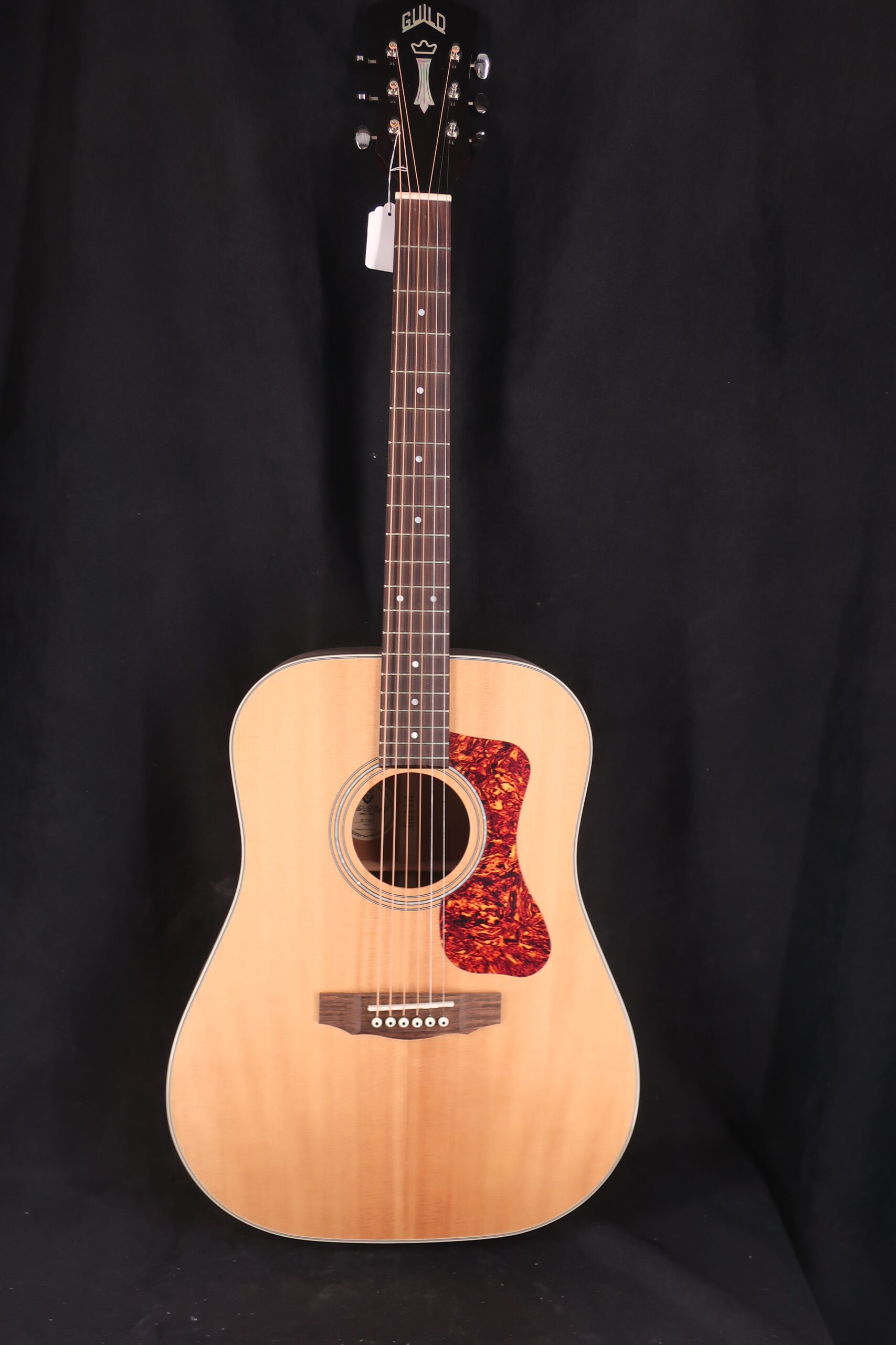 Guitare Folk Guild D140 Naturel en Housse 1