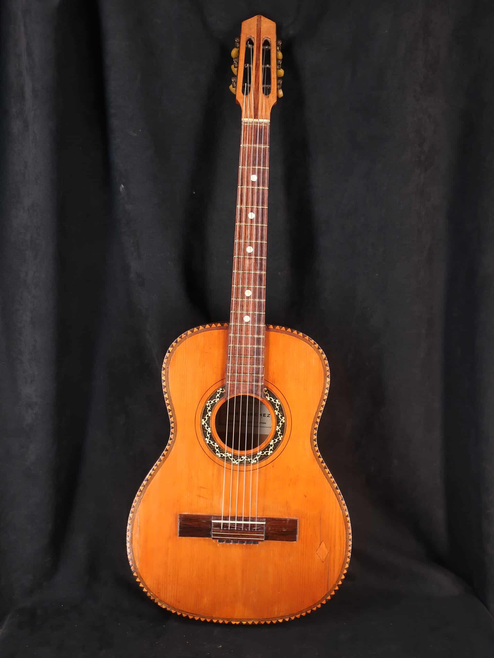 Guitare classique Sanchez années 60 type Brassens
