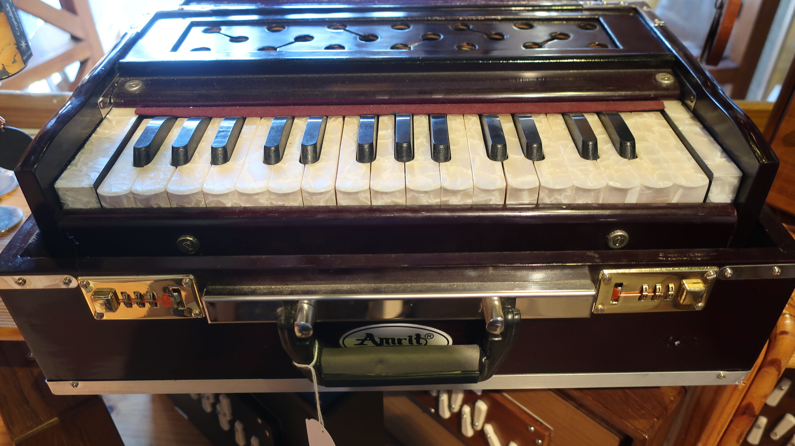 Petit harmonium indien 2