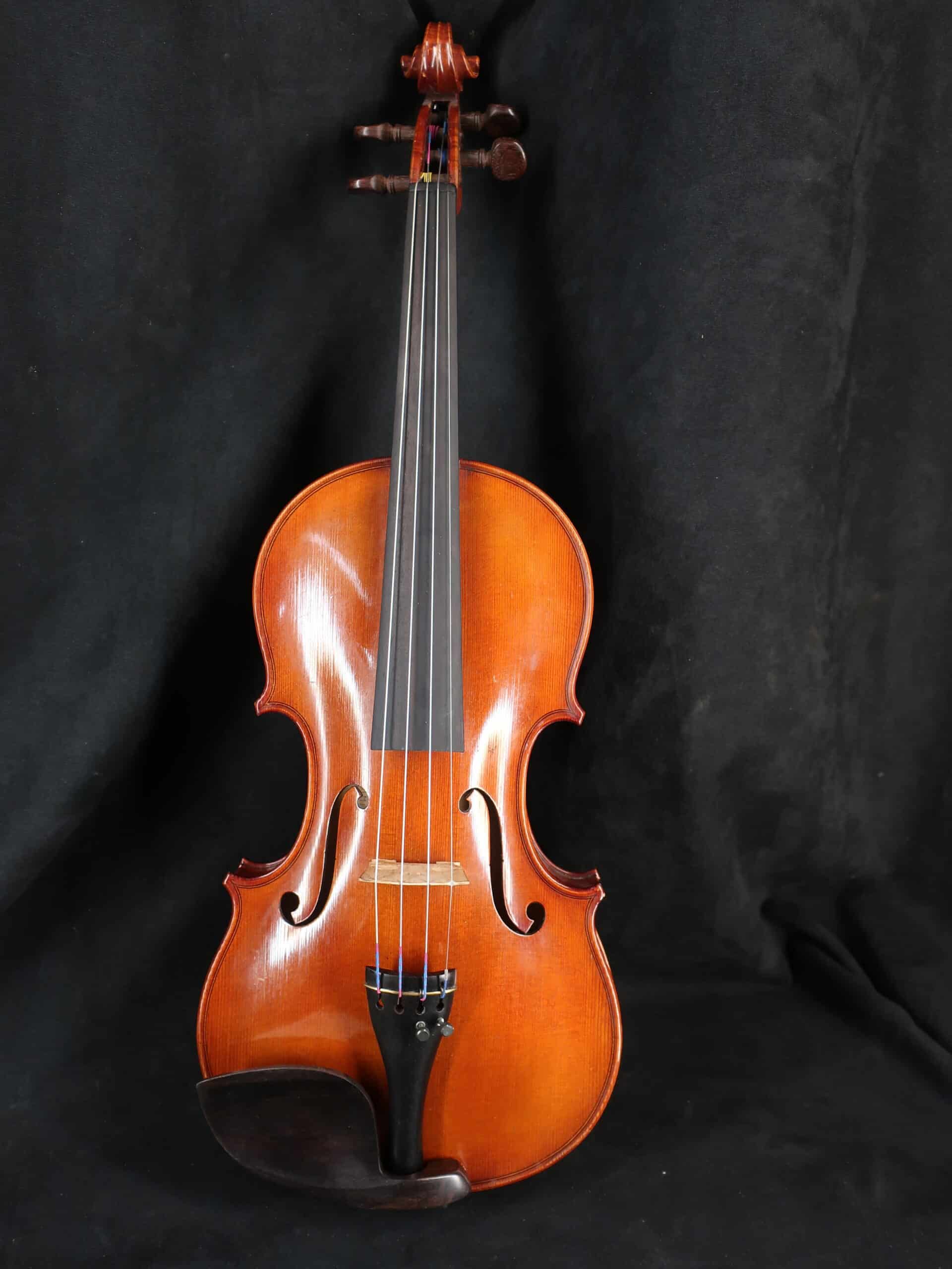 Violon fait par Amedée Dieudonné Maître luthier en 1945